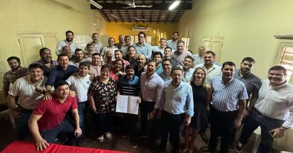 La Nación / Capital: presidentes de seccionales renuevan autoridades y ratifican apoyo a Peña