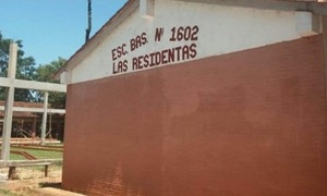 Comunidad de Raúl Arsenio Oviedo en resistencia por designación de director denunciado por maltrato infantil