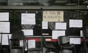 Arancel Cero: Estudiantes rechazan cambios y bloquean acceso al Rectorado de la UNA – Prensa 5