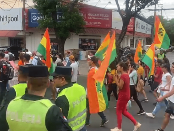 Inicia la trigésima marcha campesina e indígena en Asunción · Radio Monumental 1080 AM