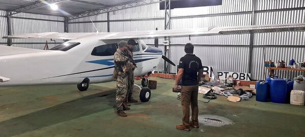Senad halla base narco e incuata avioneta en Amambay - .::Agencia IP::.