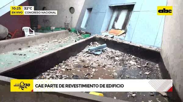 Cae parte del revestimiento del Congreso y hay una funcionaria herida - ABC Noticias - ABC Color