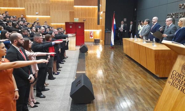 Prestan juramento 80 nuevos abogados ante el Ministro Superintendente en Ciudad del Este