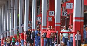 La Nación / Dinatran aprueba liberación de horarios de buses con miras a la Semana Santa
