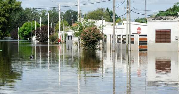 Diario HOY | Inundaciones en Uruguay dejan más de 4.700 personas desplazadas
