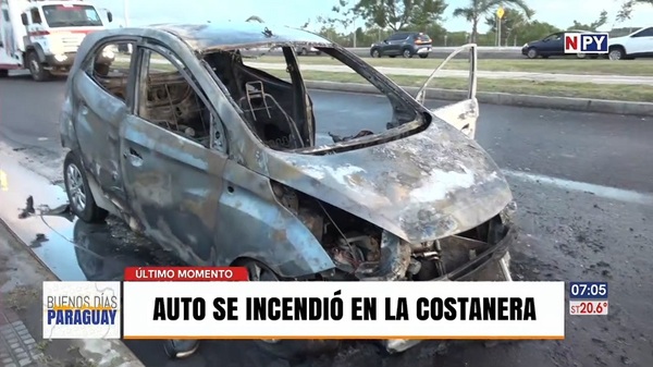 Vehículo ardió en la Costanera - Noticias Paraguay