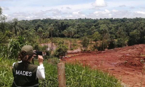 MADES aplica multa de más de Gs. 1000 millones por contaminación de arroyo en Paso Yobái