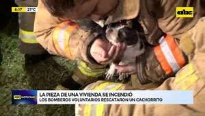 Video: Una pieza de una vivienda se incendió  - ABC Noticias - ABC Color