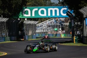 Buena clasificación de Duerksen en Albert Park en su tercera presencia en la F2