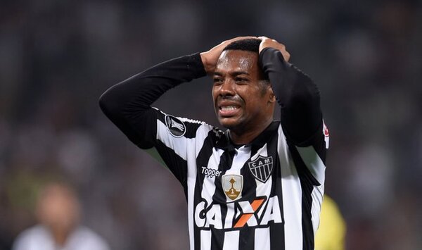 Robinho es detenido en Brasil para pagar su condena por violación en Italia