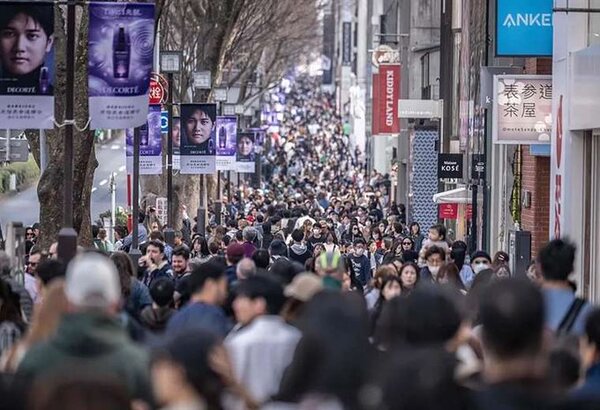 Japón intenta calmar temores de la población tras brote de una peligrosa infección bacteriana