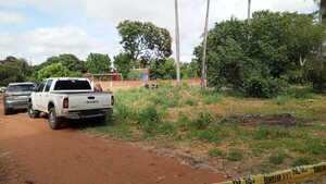 Encuentran cadáver de una mujer en patio baldío