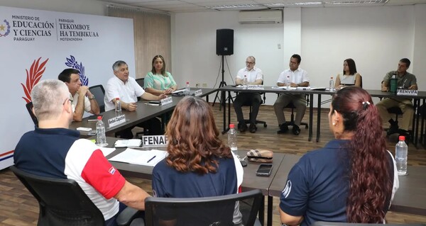 Ministro de Educación promueve la participación activa en la Mesa Técnica de Padres