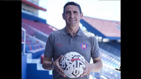 Manolo Jiménez ya comenzó a comandar Cerro - Noticias Paraguay