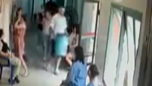 Video: Robó un desfibrilador del Hospital de Luque y nadie se dio cuenta