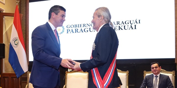 Koki Ruiz es condecorado con la Orden Nacional del Mérito - ADN Digital
