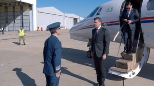 Peña compara a la ANR con Japón y apoya lucha militar en narcotráfico