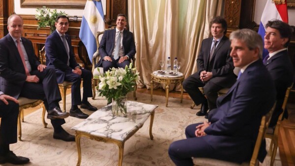 Peña dice que debe profundizarse discusión en torno a la hidrovía