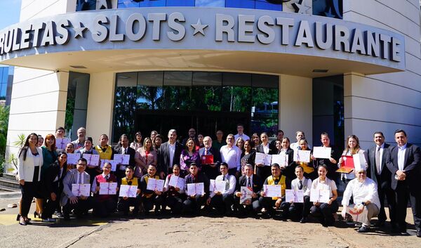 Trabajadores gastronómicos de Ciudad del Este certifican sus competencias laborales - .::Agencia IP::.