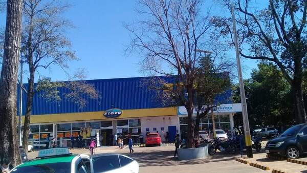 Asaltan supermercado Stock y roban dinero en efectivo - ADN Digital