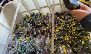 Destruyen más de 21.000 cigarrillos electrónicos falsos - Noticias Paraguay