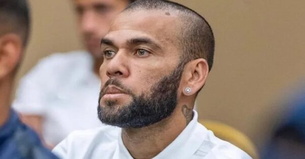 Fiscalía de Barcelona recurrió la decisión judicial que permitió a Daniel Alves quedar en libertad