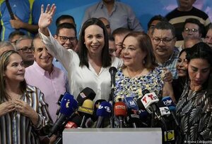 Oposición venezolana denuncia bloqueo a postulación de su candidata