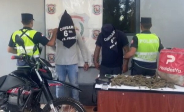 Caen dos deliverys de marihuana en Presidente Franco