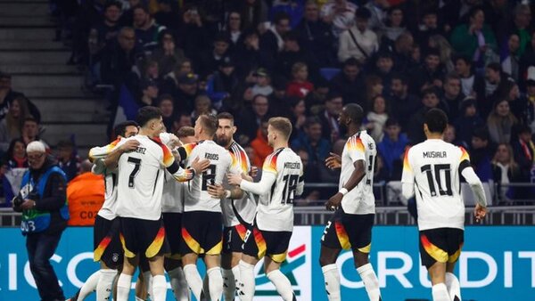 Alemania amarga a Francia en el retorno de Kroos