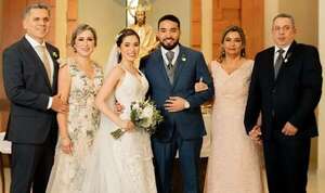 La boda de Paulina Almada y Mauricio Medina - Sociales - ABC Color