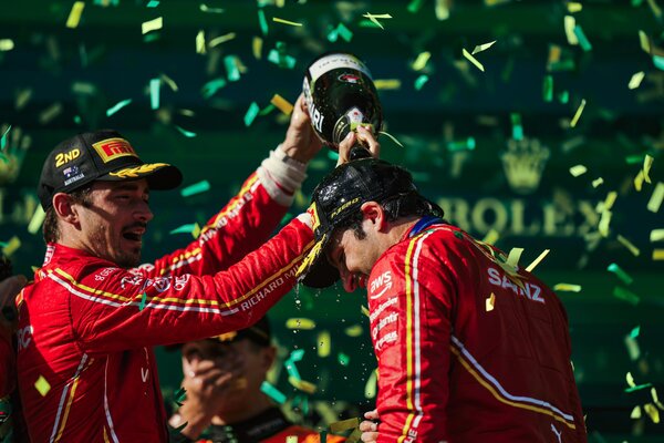 Carlos Sainz rompe la larga racha de Verstappen y gana el Gran Premio de Australia - Megacadena - Diario Digital
