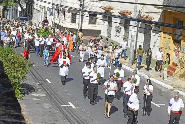 Domingo de Ramos: decenas de feligreses recordaron hoy la llegada de Jesús a Jerusalén - Nacionales - ABC Color