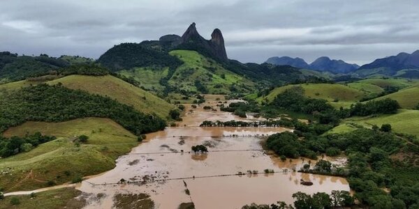 Muertes por lluvias llegan a 25 en sureste de Brasil