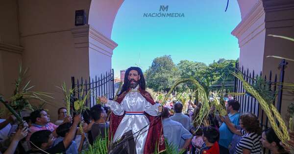 La Nación / Procesión victoriosa de ramos es como un anticipo pascual