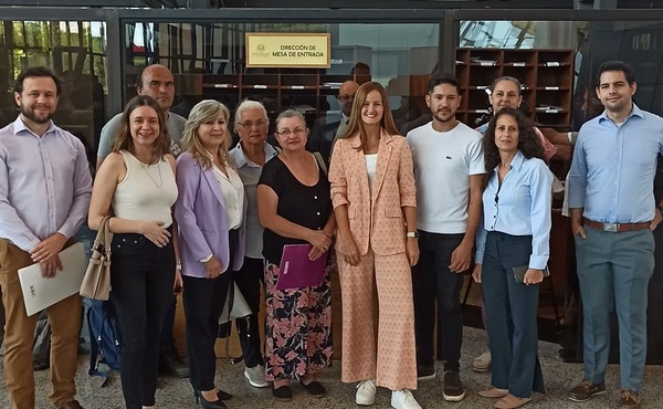 Chau Nepotismo: Denuncian que impulsores de iniciativa popular no fueron convocados por Comisión