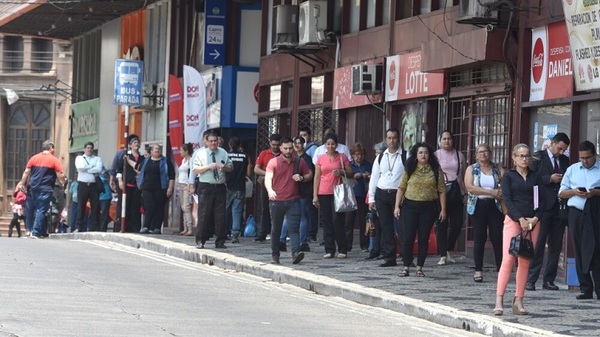 Titular de Cetrapam admite que hay reguladas en el servicio del transporte - Noticias Paraguay