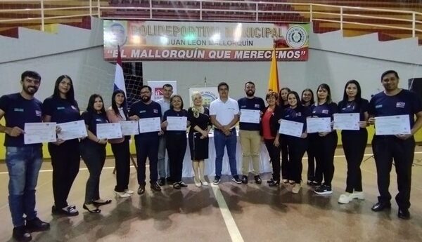 Egresan 15 instructores certificados en métodos innovadores en Mallorquín