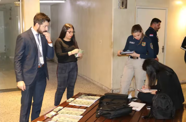 Condenan a dos personas por tráfico de influencias - PDS RADIO Y TV