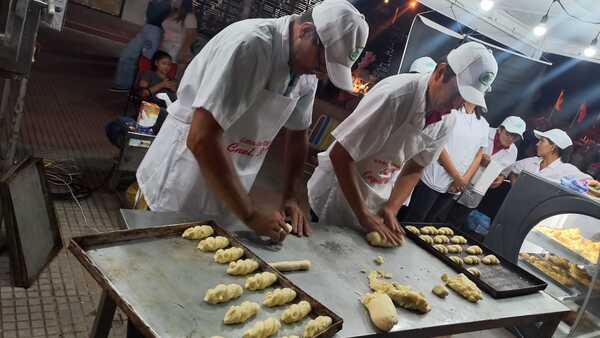 Exito Rotundo en la Expo Semana Santa de Itapúa con Stand de Chipas y Artesanía