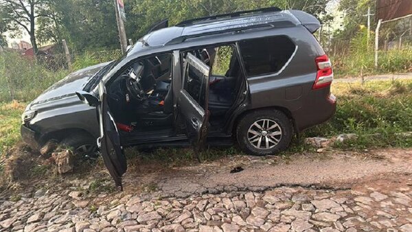 Tres detenidos en asalto y toma de rehén