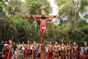 Ciudades de Cordillera invitan a una intensa Semana Santa con representaciones del vía crucis  - Viajes - ABC Color