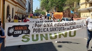 Estudiantes universitarios se movilizan este lunes por Arancel Cero