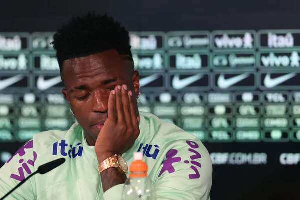 Vinícius se quiebra y llora al hablar del racismo: “Cada vez tengo menos ganas de jugar” - Fútbol Internacional - ABC Color