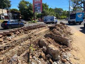 Obra pública inconclusa es un peligro para automovilistas de Luque - Nacionales - ABC Color