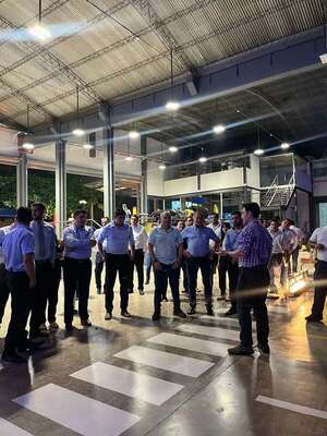 Motorplaza, de Perfecta, organizó encuentro con referentes de principales aseguradoras del país - Economía - ABC Color