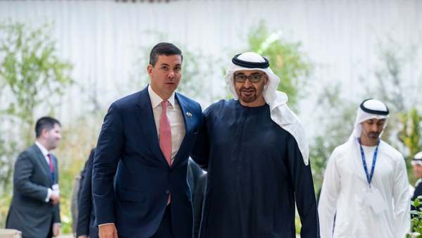 Peña habla de oportunidades de inversión con presidente de Emiratos Árabes Unidos