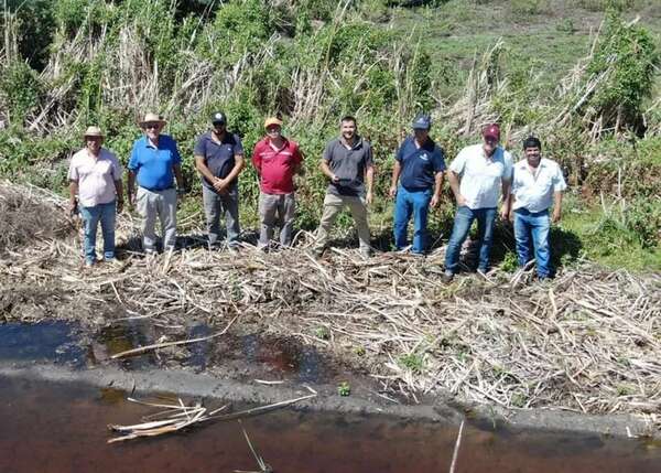 Río Pilcomayo: realizaron limpieza vegetal y despeje de sedimentos - Economía - ABC Color