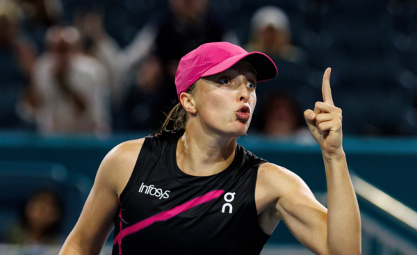 Versus / Swiatek, número uno del tenis femenino, eliminada en Miami por Alexandrova