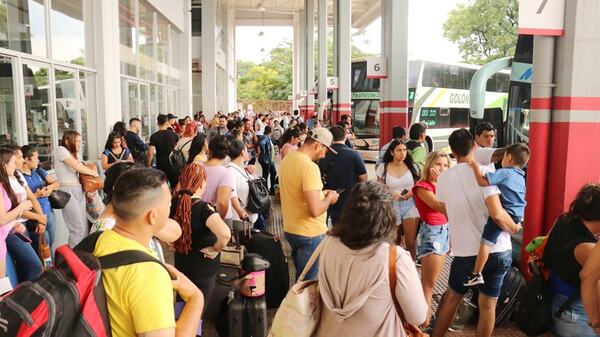 Recibiendo la Semana Santa con los brazos abiertos: Preparativos de la Estación de Buses de Asunción - .::Agencia IP::.