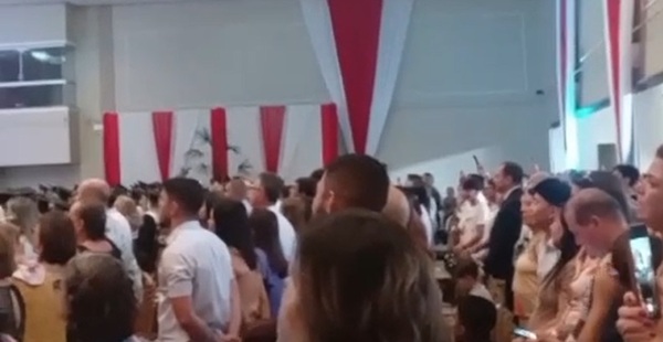 Himno de Brasil suena en graduación de universidad en Pedro Juan Caballero - Radio Imperio 106.7 FM